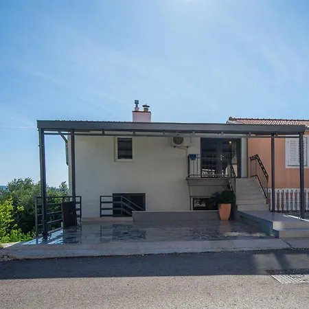 Bruno By Interhome Selce