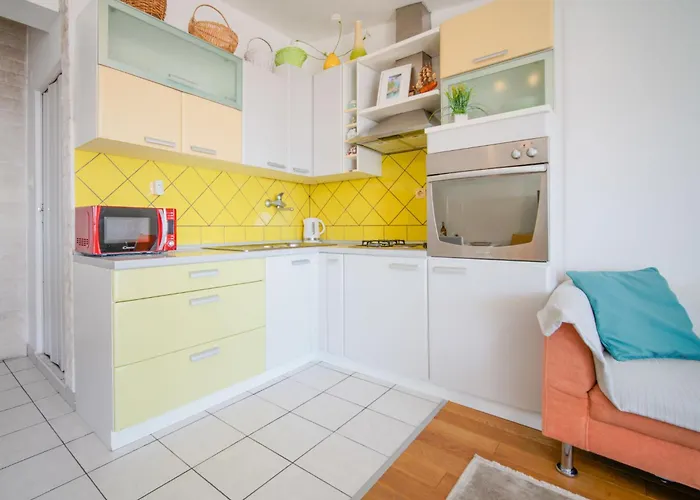 Bruno By Interhome Selce